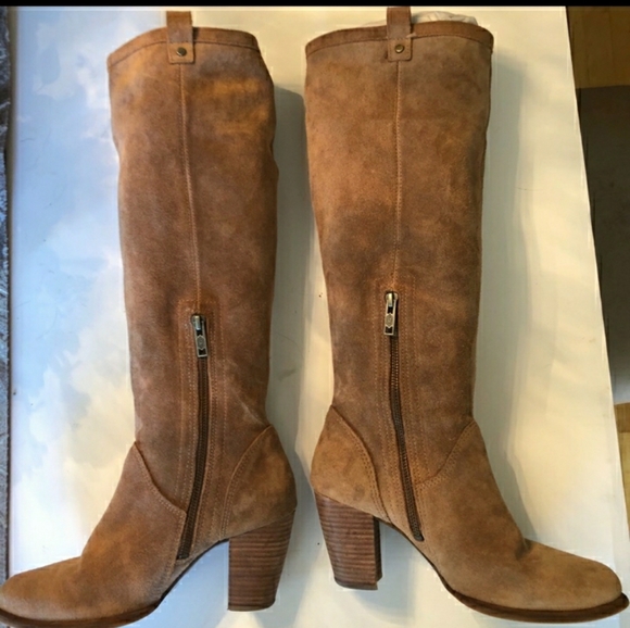 UGG boots - Picture 3 of 9